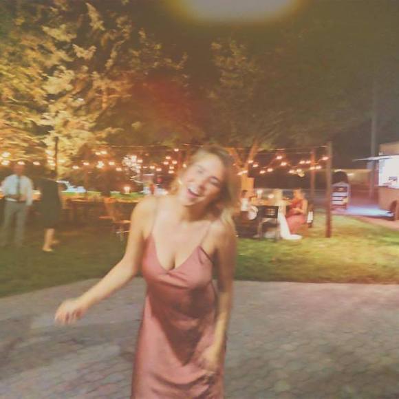 Meet your Posher, Ashley - Picture 1 of 1